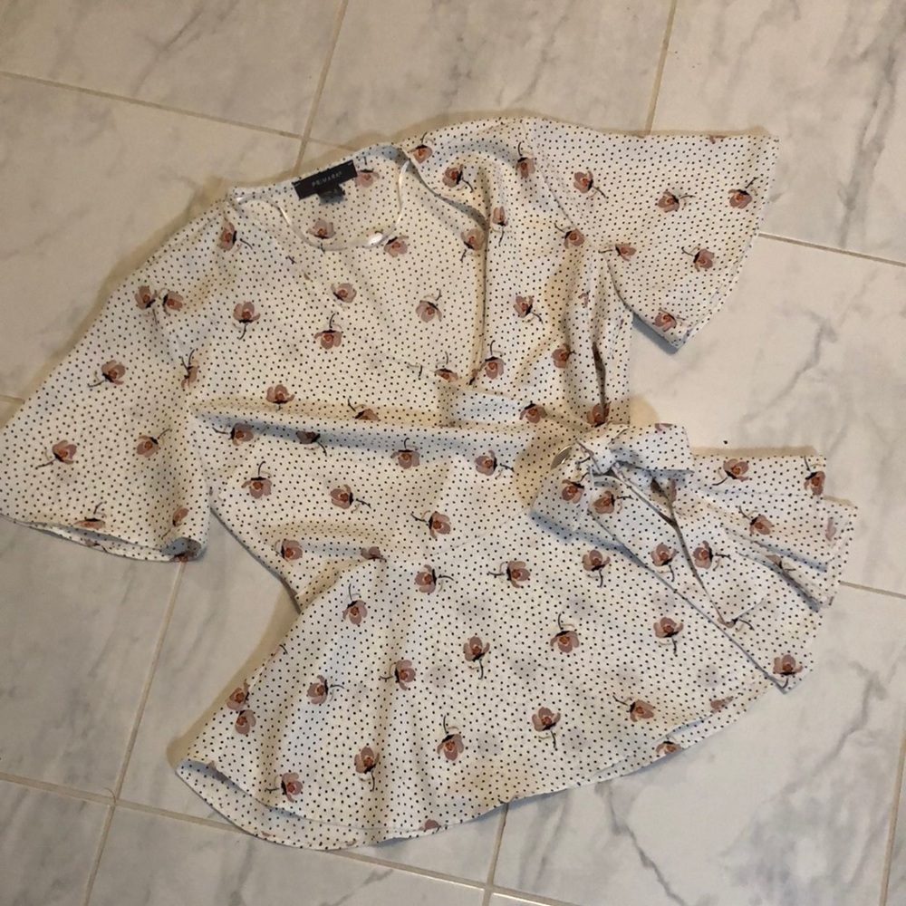Primark white floral polka dot print blouse. Flowy sleeves. Waist tie. EUC!